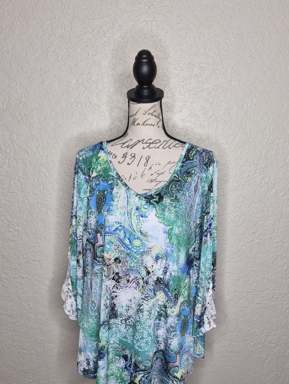 Stem‎ & Vine Multicolored Paisley Print Top Size 2X